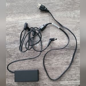 Preowned OEM HP 65W AC Adapter 710412-001 - 4.5mm x 3.0mm Black Tip Charger